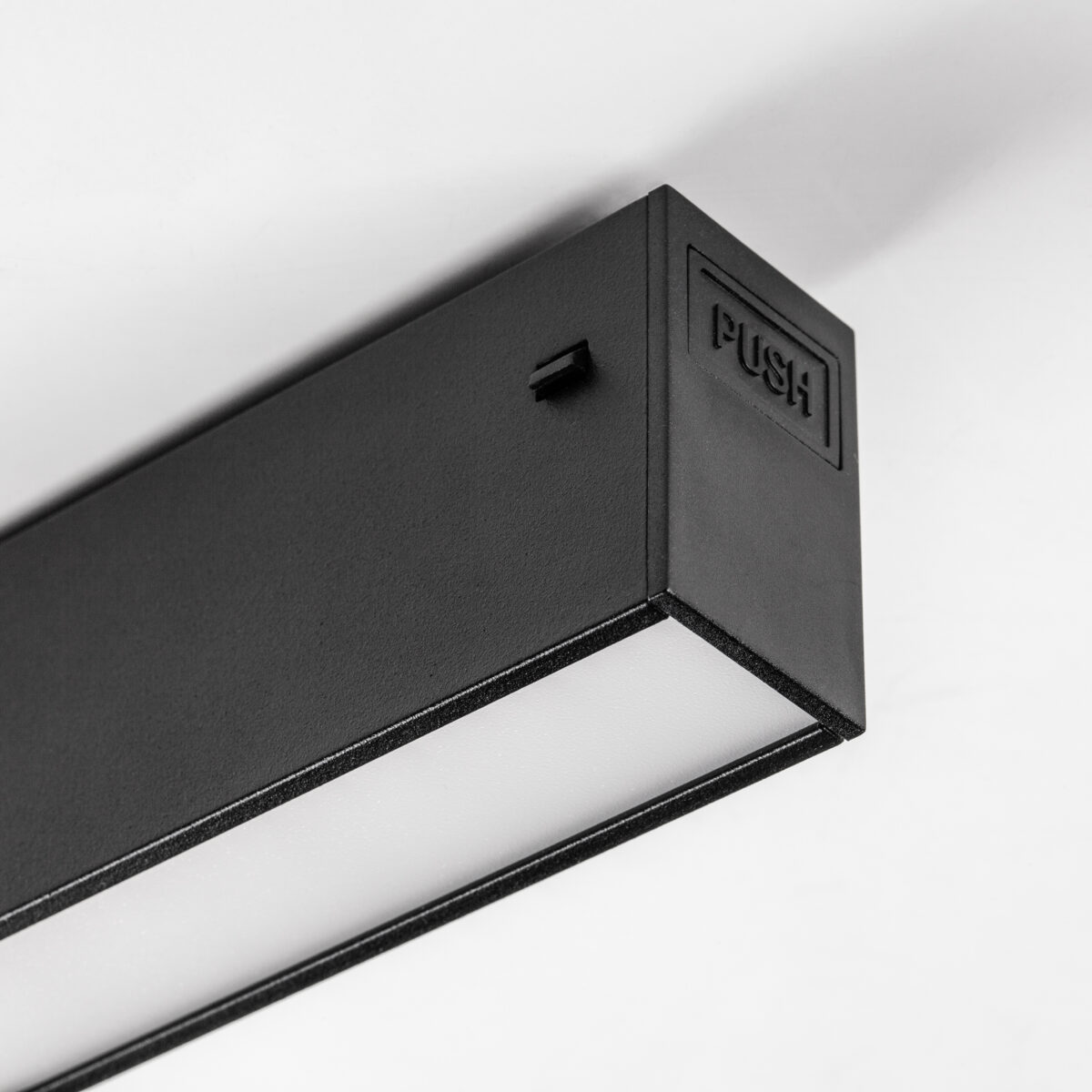 205227 Светильник д/1-фазн трека TETA  APP LED 18W 1150LM SMD 120G ЧЕРНЫЙ PRO 3000-6000K DIM — изображение 3