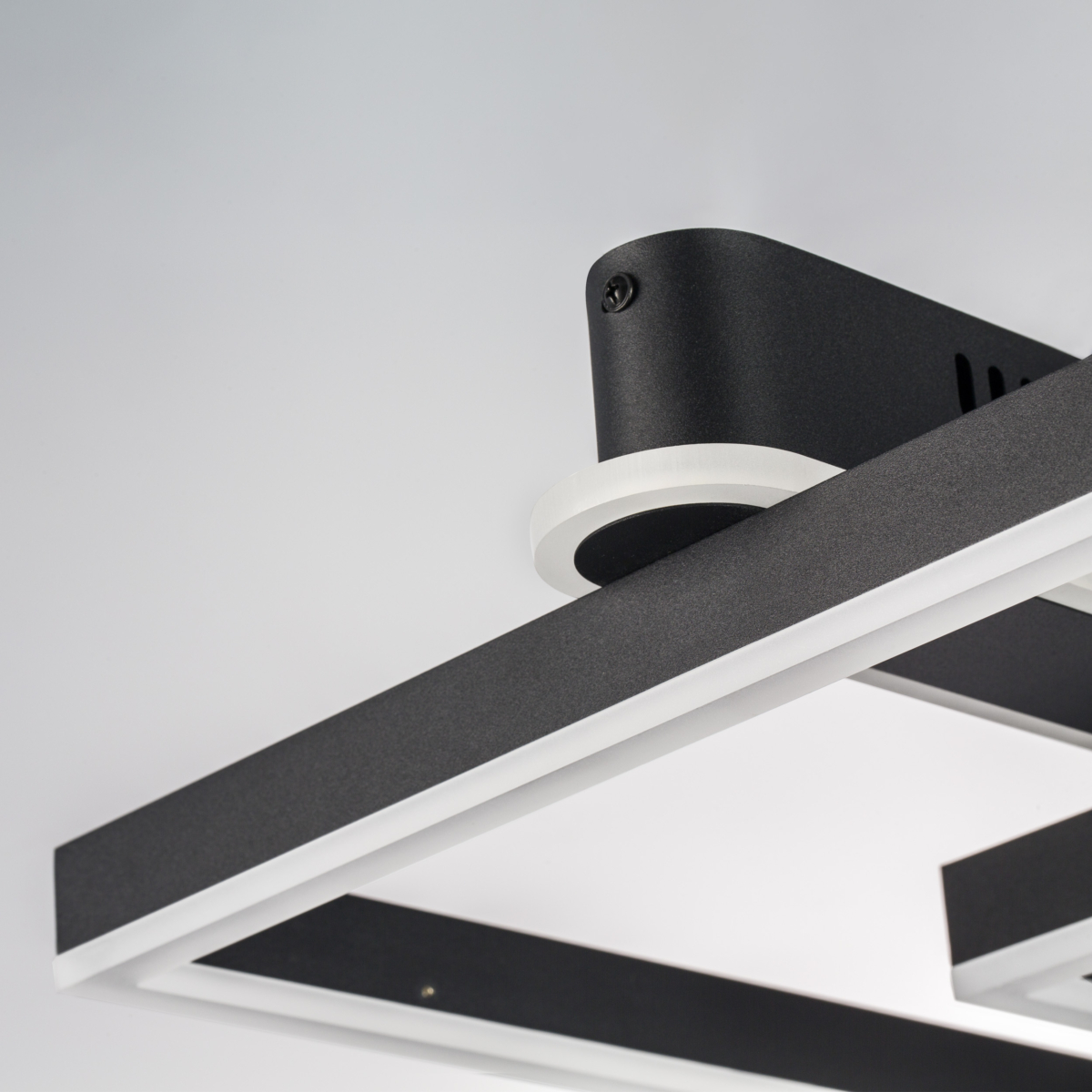 738687 Настенно-потолочный светильник UNDINE 90W LED 3872LM ЧЕРНЫЙ 3000-6000K — изображение 5