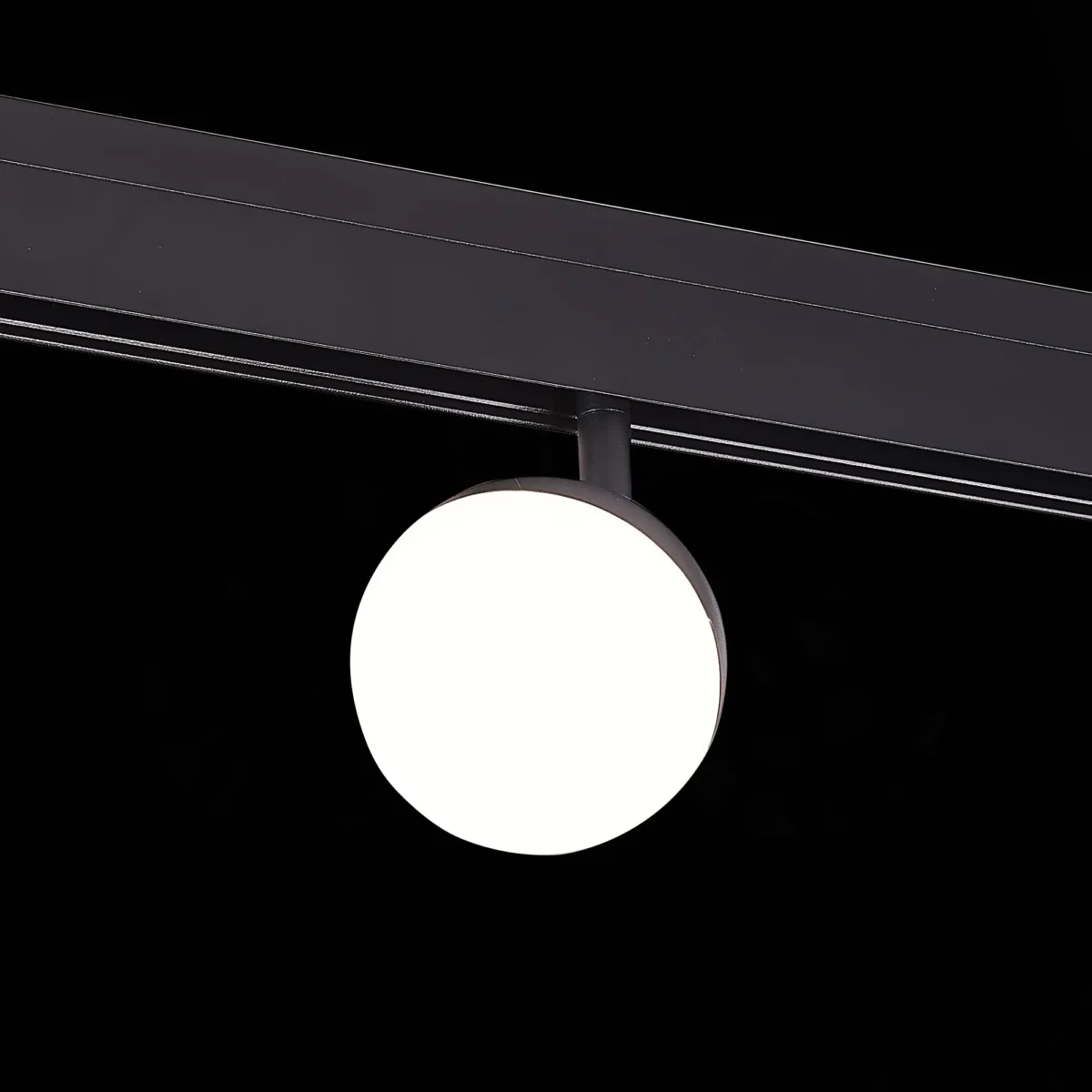 ST358.446.07_01B ST358.446.07 Магнитный трековый светильник Черный LED 1*7W 4000K 520Lm Ra>80 120° IP20 L120xW90xH192 SKYLINE 48 — изображение 1
