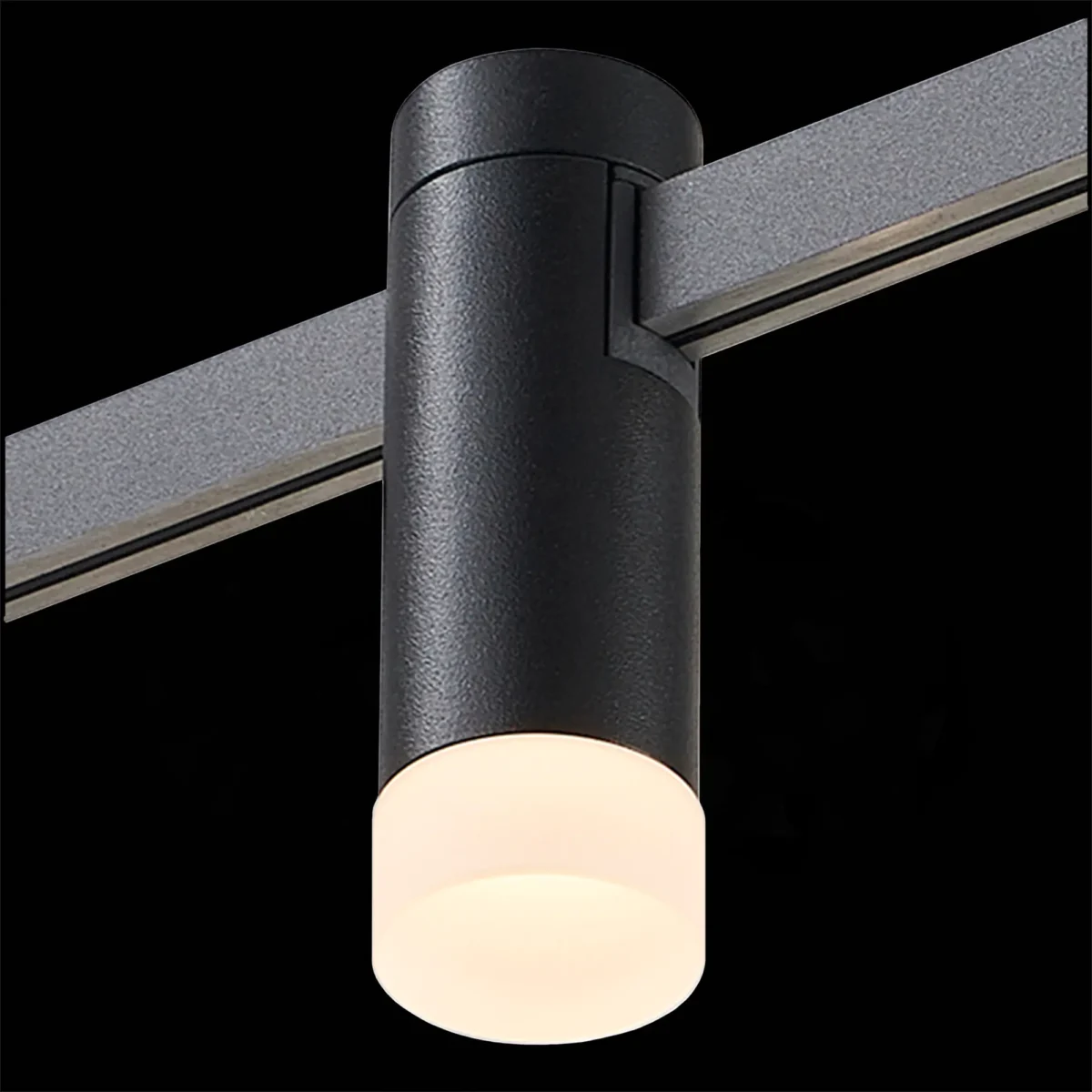 ST812.406.03_01B ST812.406.03 Магнитный трековый светильник FARM Черный LED 1*3W 3000K 91Lm Ra90 120 IP20 D29xH90 24V FARM — изображение 1