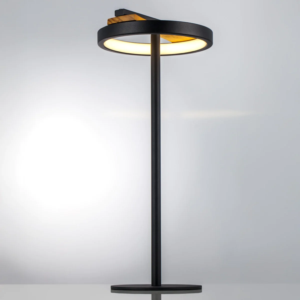 723927 Настольная лампа LODI LED 9W 720LM ЧЕРНЫЙ/ДЕРЕВО 3000K — изображение 5