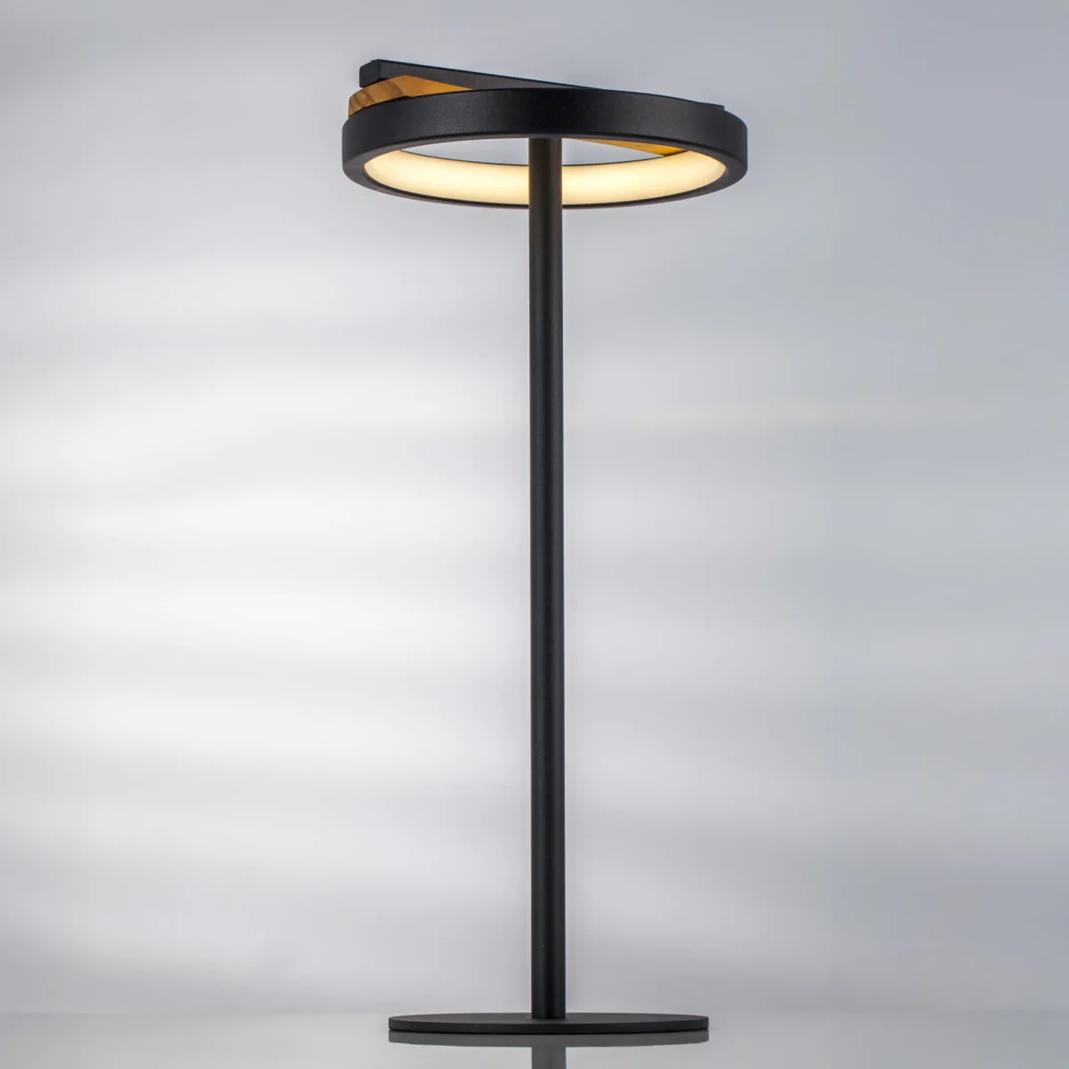 723927 Настольная лампа LODI LED 9W 720LM ЧЕРНЫЙ/ДЕРЕВО 3000K — изображение 6