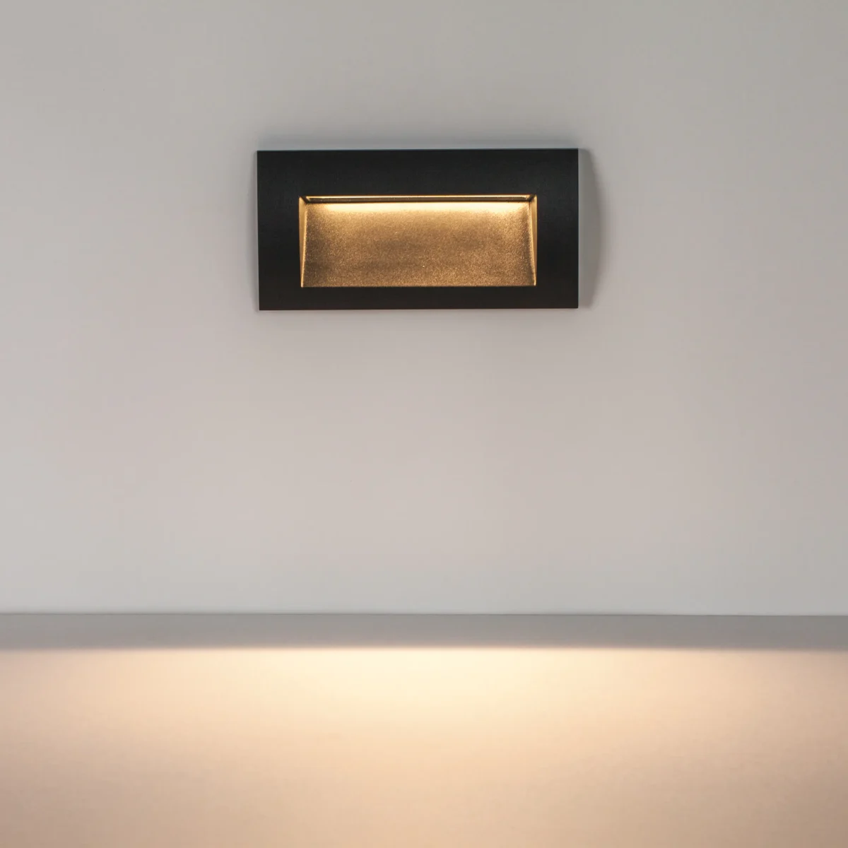 383572 Светильник ESTRA LED 5W 200LM 120G ЧЕРНЫЙ 3000K IP55 — изображение 3