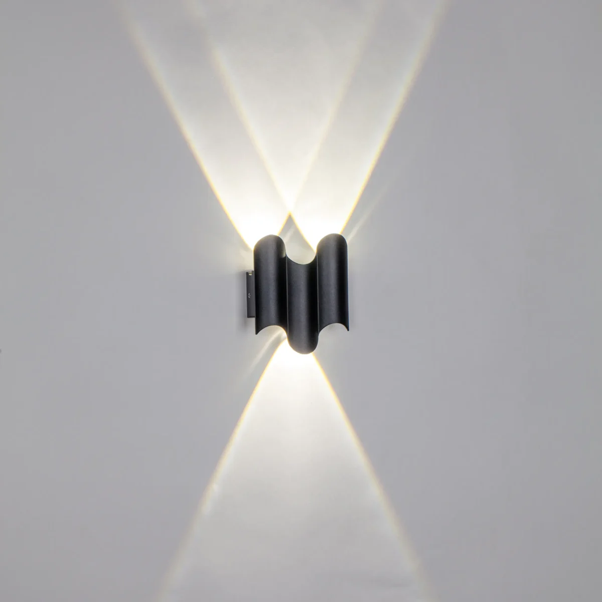 341347 Светильник BOSSO 3х1W LED 330LM G ЧЕРНЫЙ 4000K IP65 — изображение 2