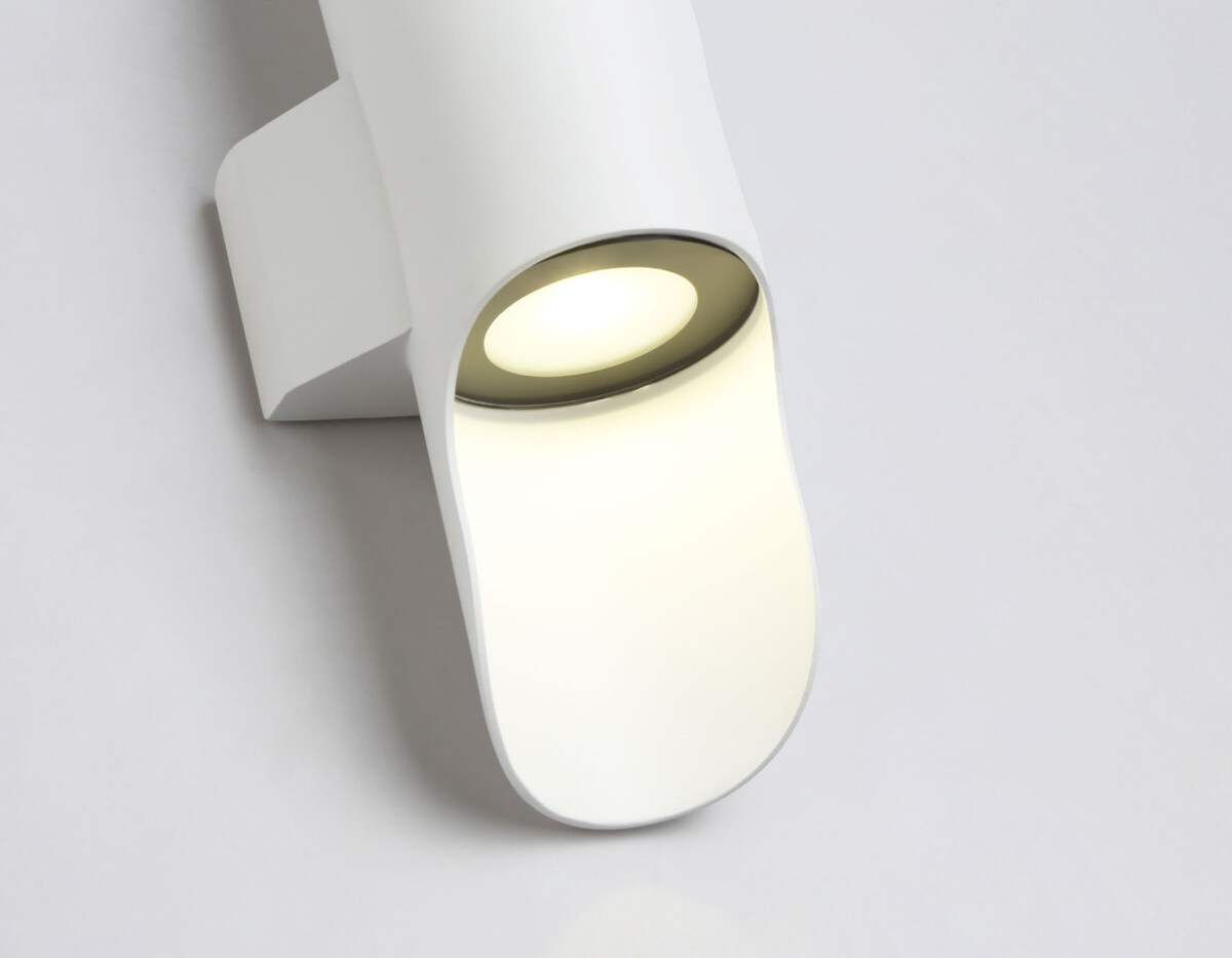 ST4533 WH белый LED 4200K 8W IP54 220*66*100 — изображение 1