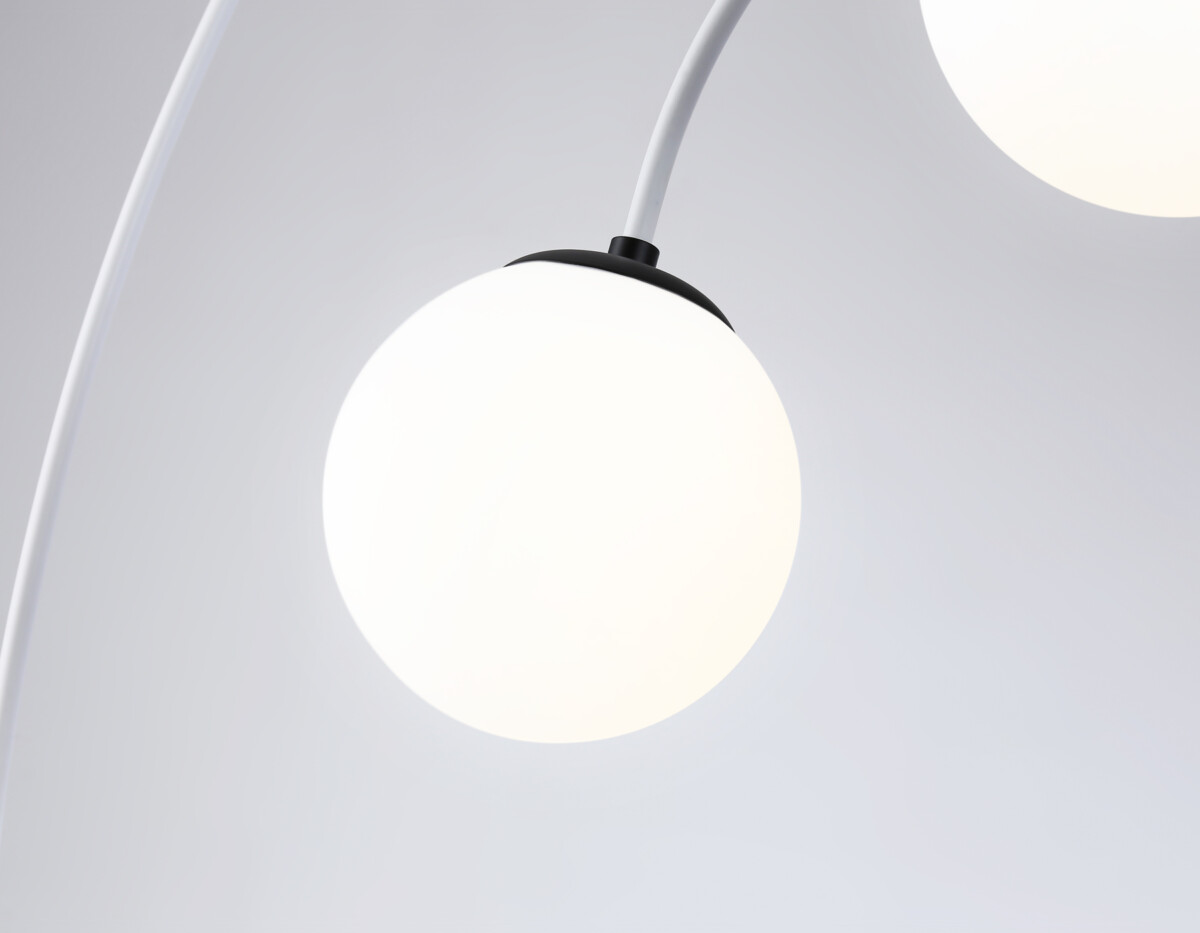 TR2572/4 WH/BK белый/черный E27/4 max 60W D790*1120 — изображение 1