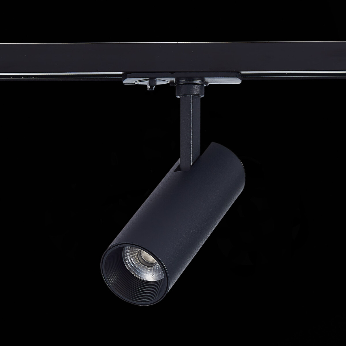 ST350.436.10.24 Св-к трек. Черный LED 1*10W 3000K 900Lm Ra?80 24° IP20 L137xW49xH171 100-240V BASE — изображение 4