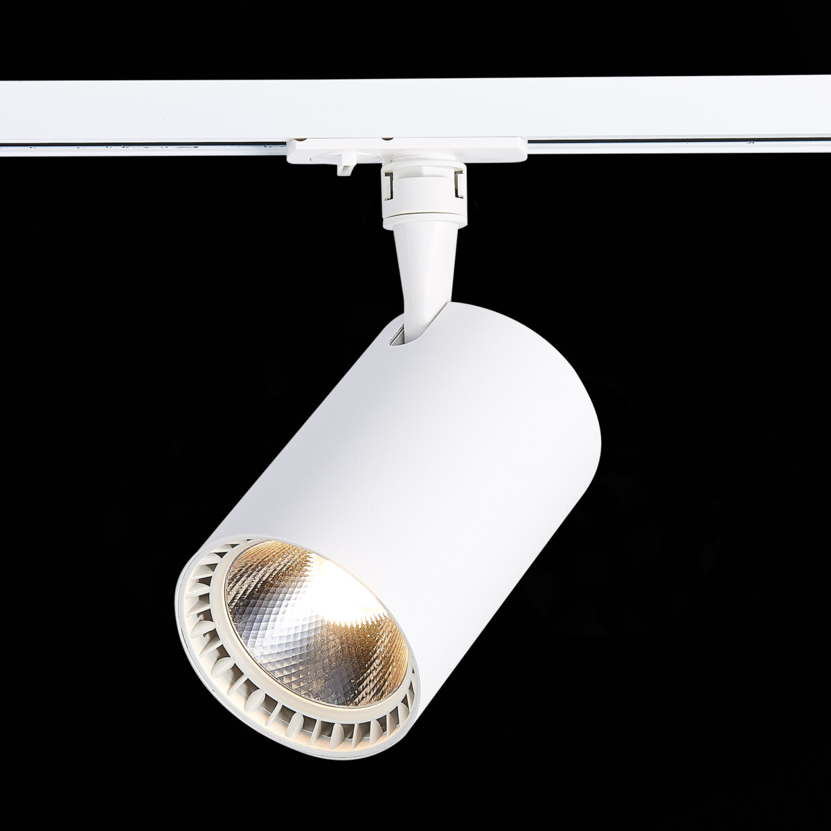 ST351.536.30.24 Св-к трек. Белый LED 1*30W 3000K 2 700Lm Ra?80 24° IP20 L139xW89xH194 100-240V BASE — изображение 1