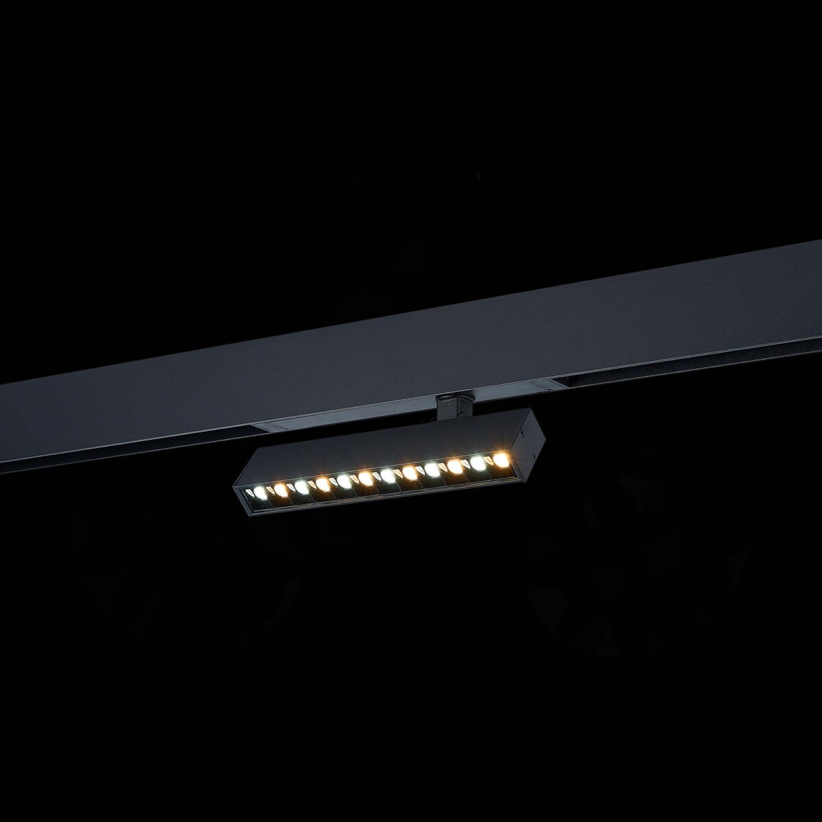 ST656.496.09 Св-к трек. SMART Черный LED 1*9W 2700K-6000K 700Lm Ra>90 24 IP20 L220xW25xH105 220V SKYLINE 220 — изображение 1