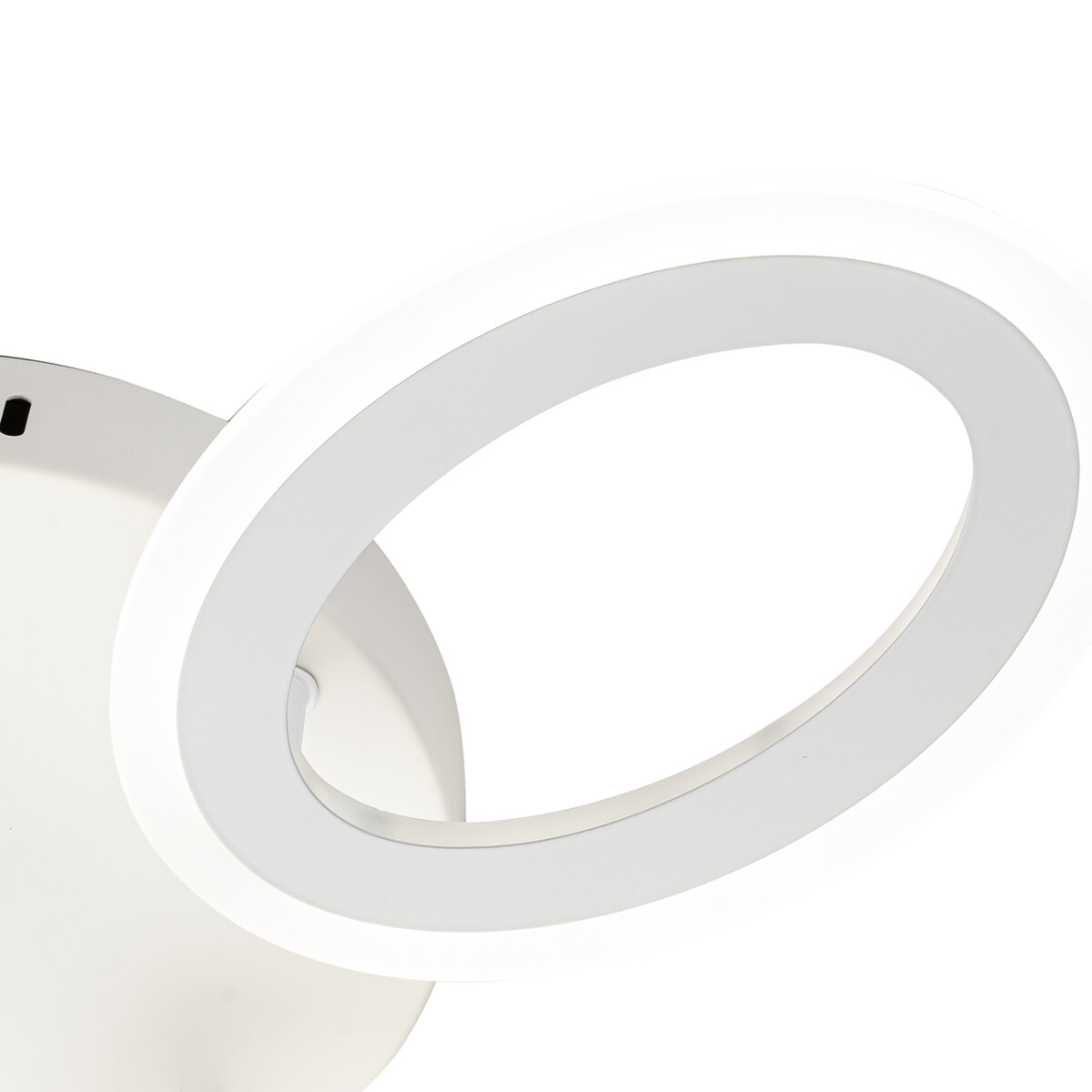 Escada 10226/4 LED*64W White — изображение 5