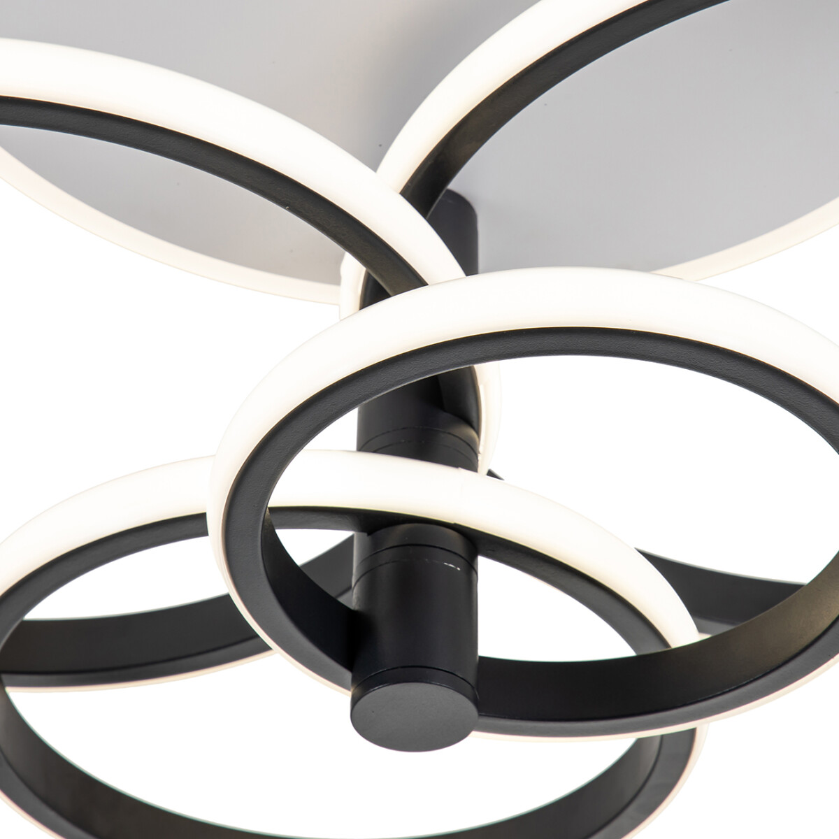 Escada 10213/4 LED*84+24W White/Black — изображение 3