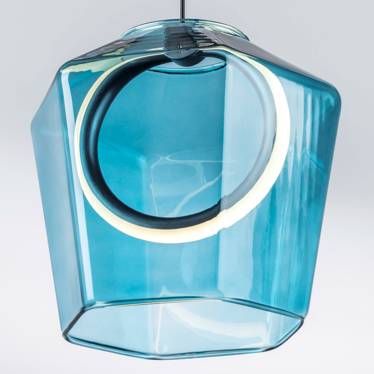 в наличии 796139 Люстра CARAMELLO LED 3х6W 330LM КОФЕЙНЫЙ/МУЛЬТИКОЛОР 3000K - купить в интернет-магазине Светильники Торг