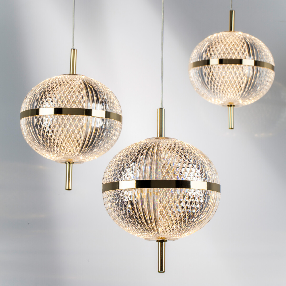 в наличии 738023 Люстра ACRILE 7W LED 793LM 120G ЗОЛОТО 3000K - купить в интернет-магазине Светильники Торг