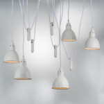 в наличии 761056 Люстра ACROBATA 5х40W E14 БЕЛЫЙ - купить в интернет-магазине Светильники Торг