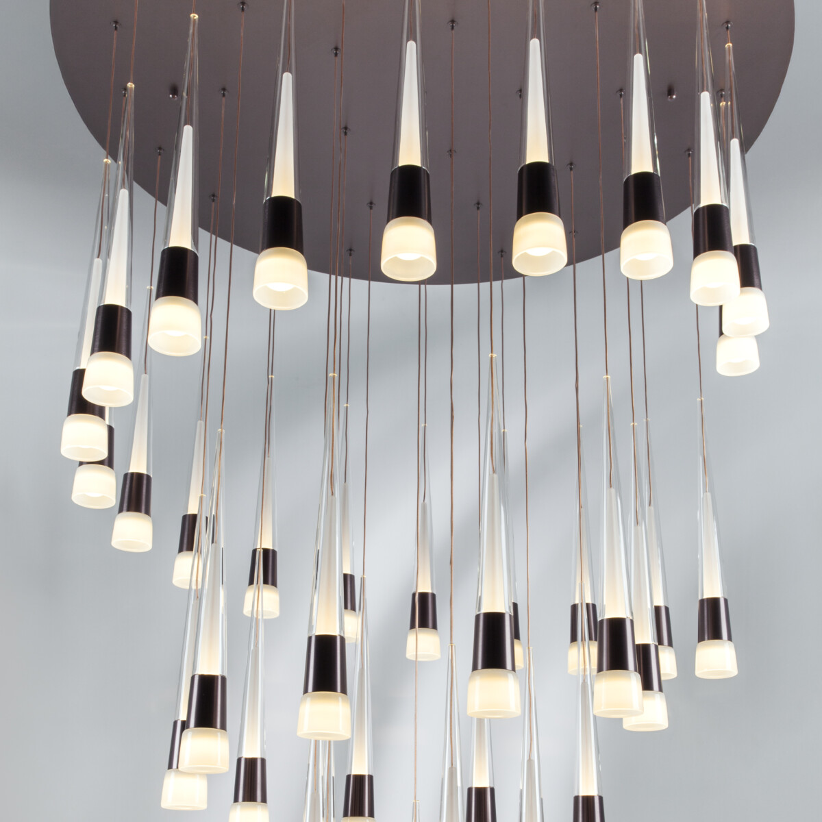 в наличии 757361 Люстра CONE LED 180W 9000LM КОФЕЙНЫЙ/БЕЛЫЙ/ПРОЗРАЧНЫЙ 3000K - купить в интернет-магазине Светильники Торг