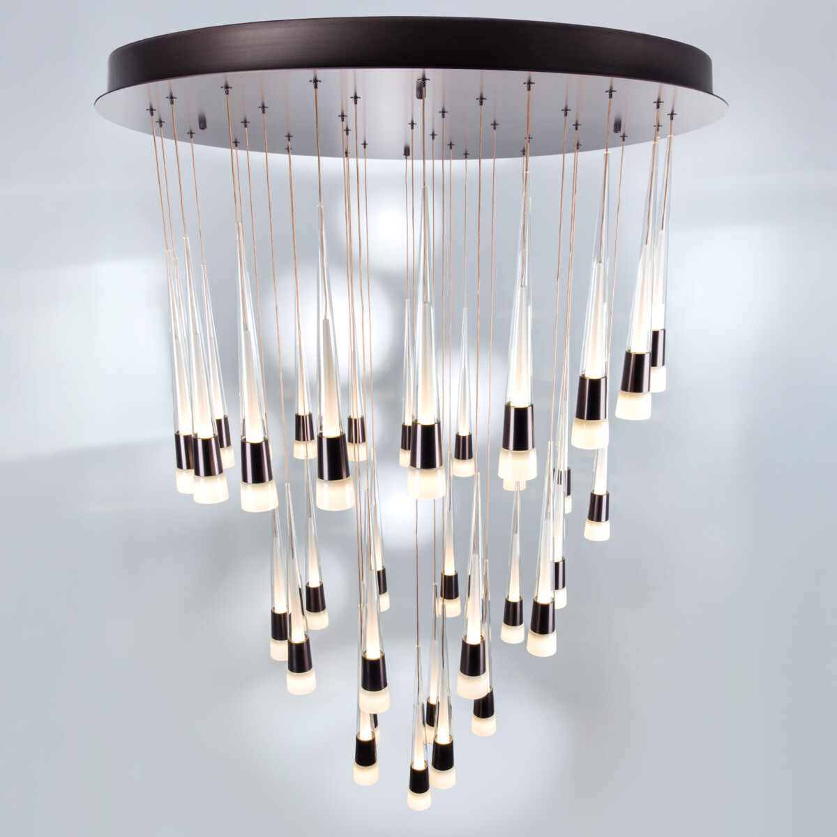 в наличии 757361 Люстра CONE LED 180W 9000LM КОФЕЙНЫЙ/БЕЛЫЙ/ПРОЗРАЧНЫЙ 3000K - купить в интернет-магазине Светильники Торг