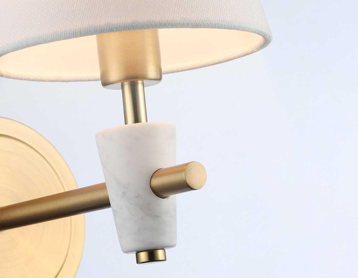 в наличии LH75047 BS/WH латунь/белый E14 max 40W 230*140*270 - купить в интернет-магазине Светильники Торг