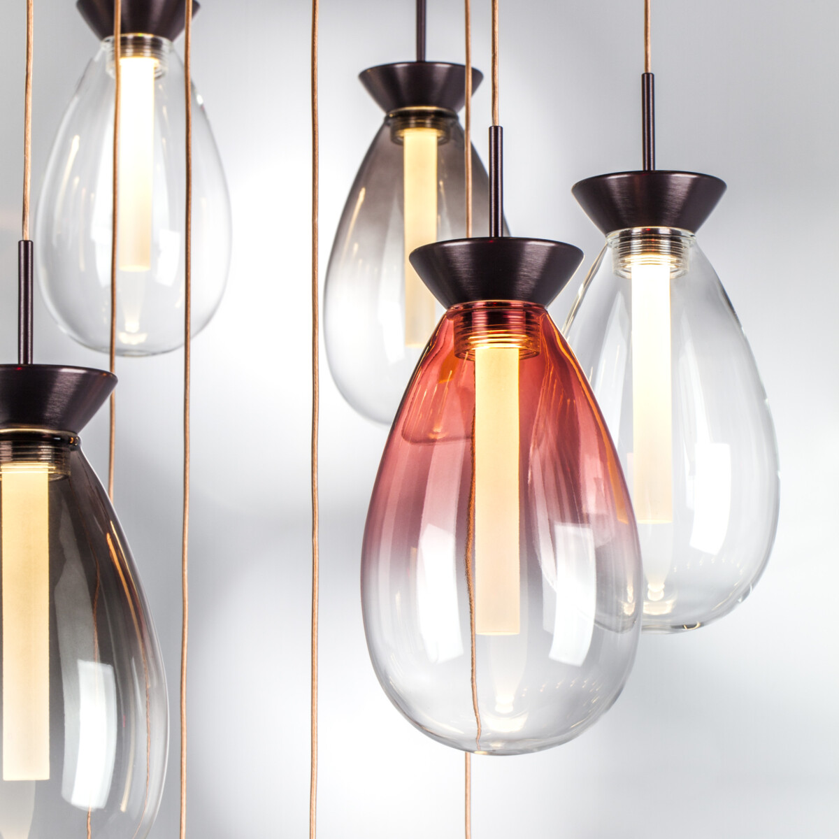 в наличии 805289 Люстра COLORE LED 28х4W 5600LM КОФЕЙНЫЙ/МУЛЬТИКОЛОР 3000K - купить в интернет-магазине Светильники Торг