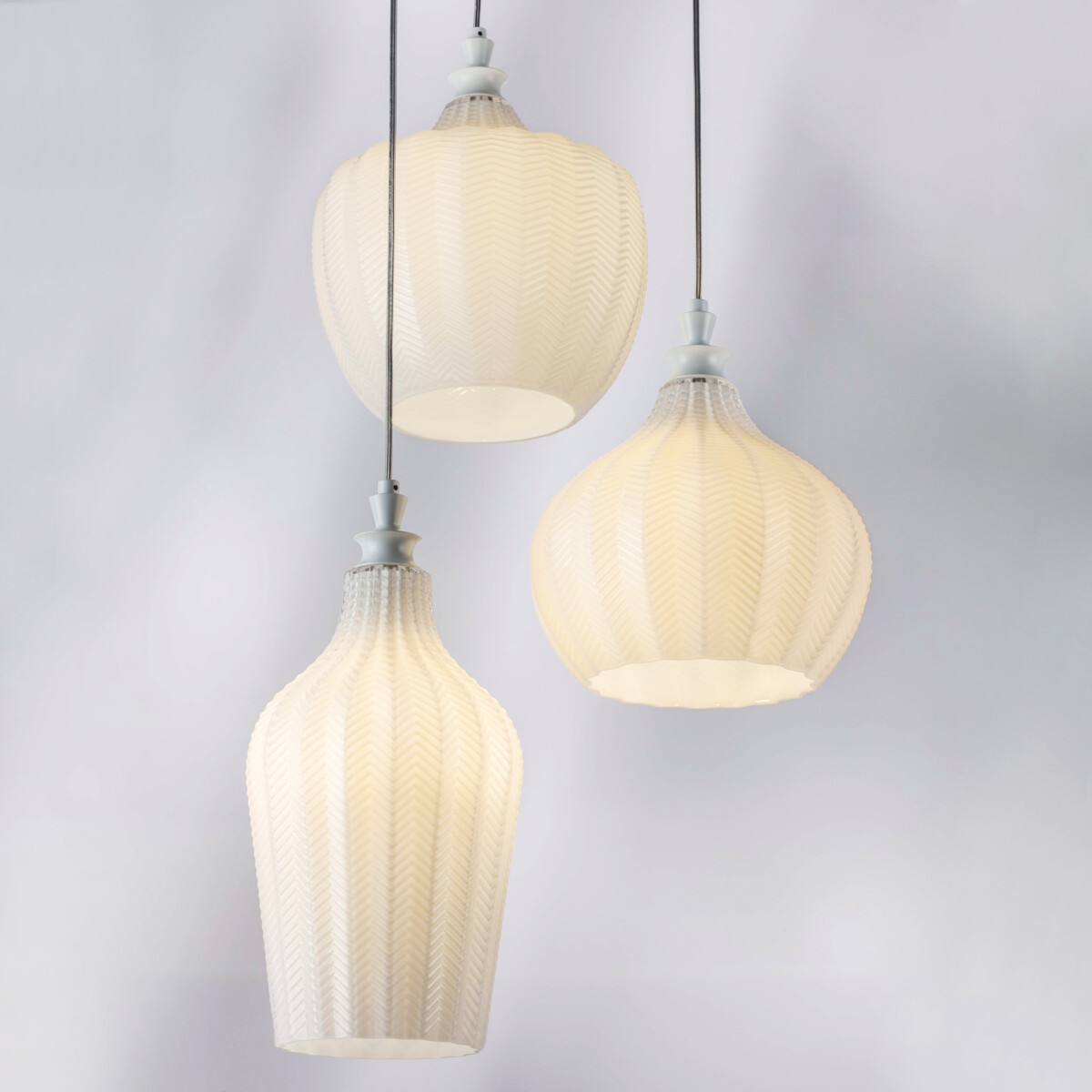 в наличии 793236 Люстра ROCCO 3х6W (led) E27 БЕЛЫЙ - купить в интернет-магазине Светильники Торг