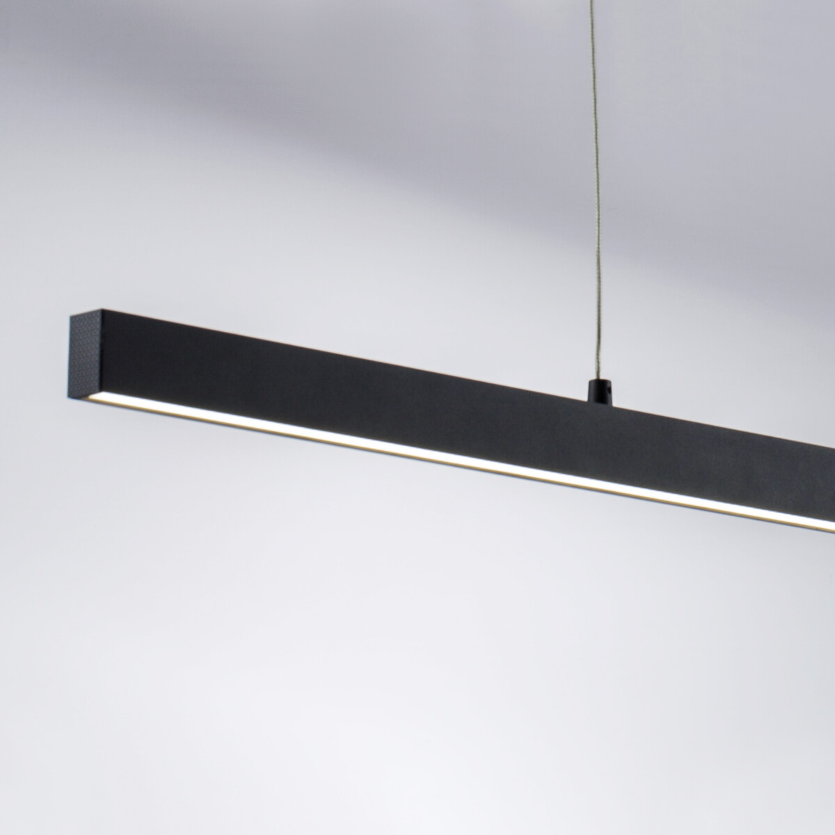 в наличии 748307 Люстра SATURNO LED 36W 2600LM 70G ЧЕРНЫЙ 3000-6000K - купить в интернет-магазине Светильники Торг