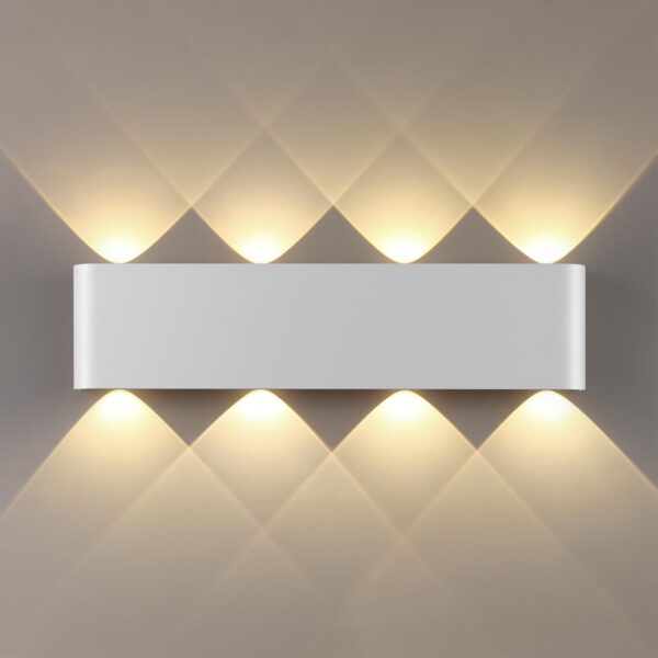 7192/8WL HIGHTECH ODL27 Настенный светильник белый/металл IP20 LED 8W 3000K 220V MAGNUM