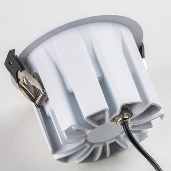 385136 Светильник CICLONE CYL 18W LED 1456LM 60G БЕЛЫЙ 3000K IP65