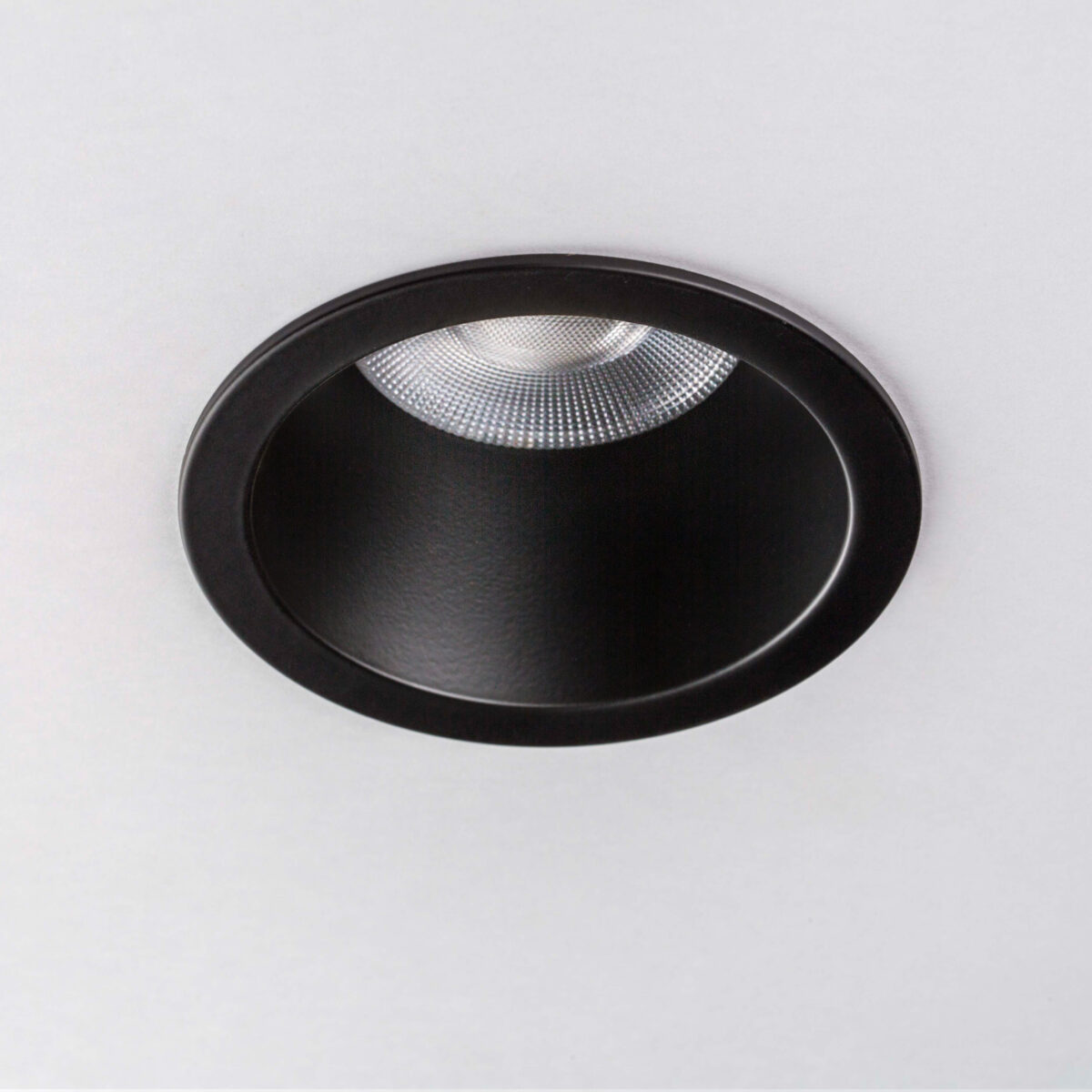 385637 Светильник CICLONE CYL 12W LED 923LM 60G ЧЕРНЫЙ 3000K IP44 — изображение 3