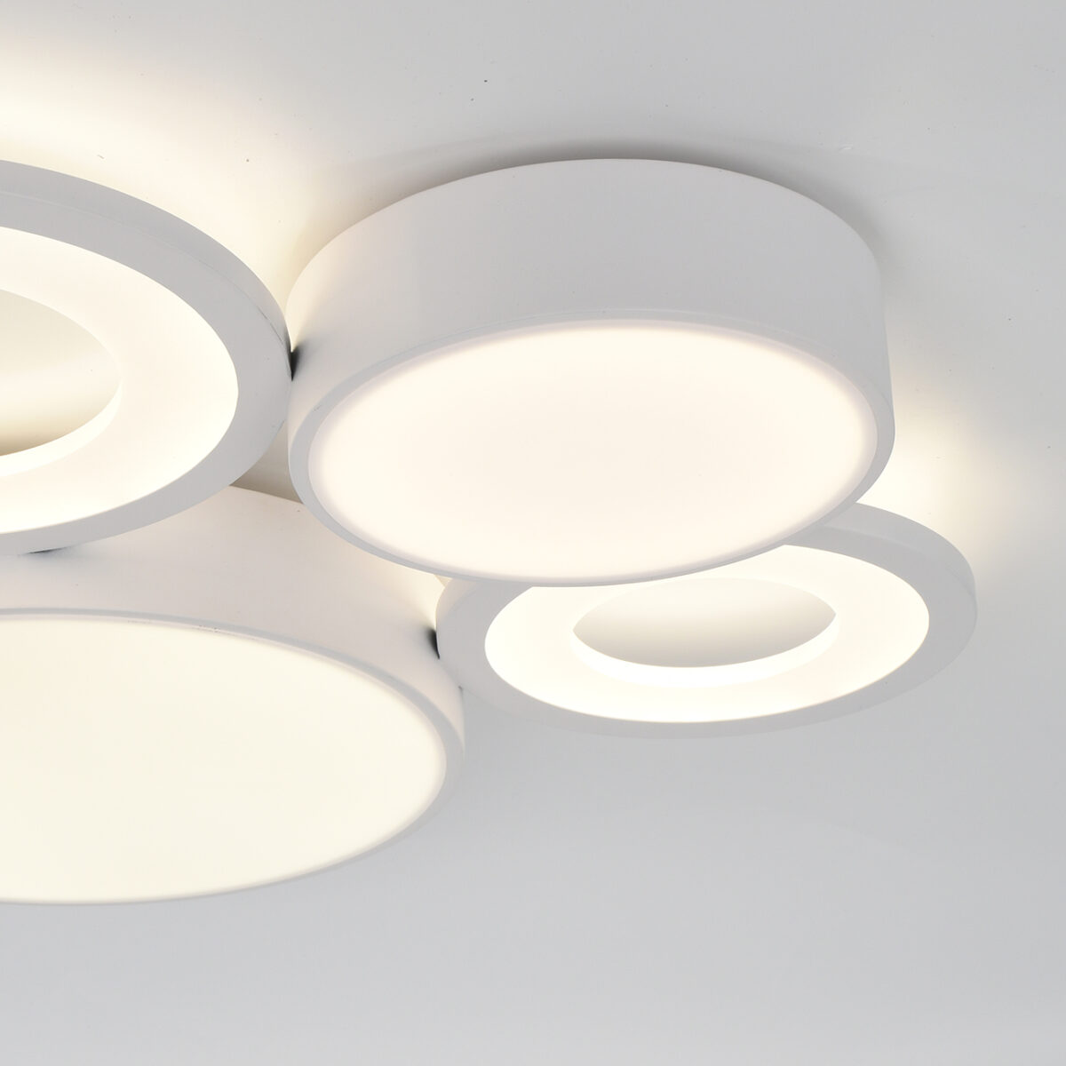 Escada 10286/4 LED*67W White — изображение 4